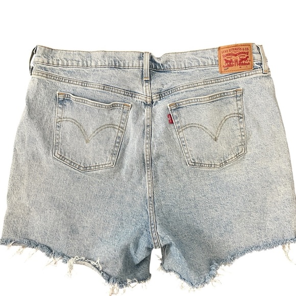 501 LEVI DENIM SHORTS size 18W high waist button fly raw hem - Picture 2 of 6